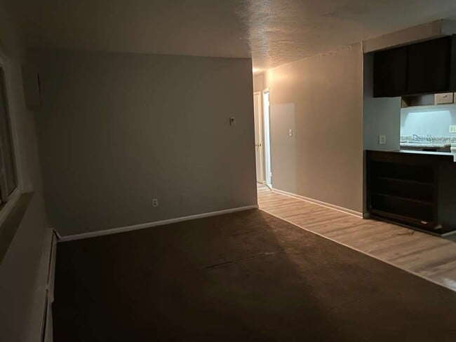 Foto del edificio - 1885 N Taylor Rd