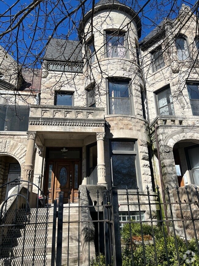 Building Photo - 4204 S Drexel Blvd