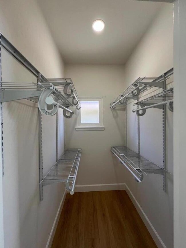 Building Photo - 1217 Capuchino Ave