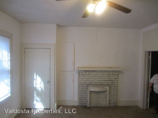 Building Photo - 1104 N Toombs St
