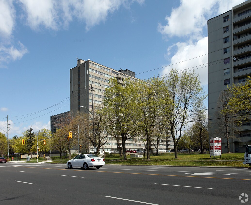 Sheppard Victoria Park Apartments 27392743 Victoria Park Ave Toronto