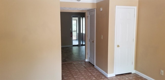 Building Photo - 1756 Salem Woods Dr SE