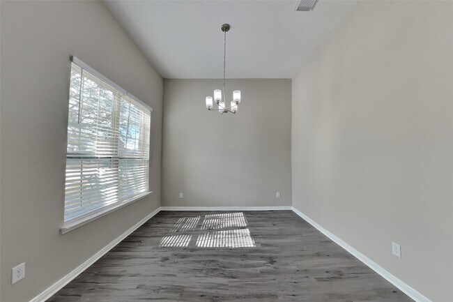 Foto del edificio - 3218 Clayton Terrace Dr