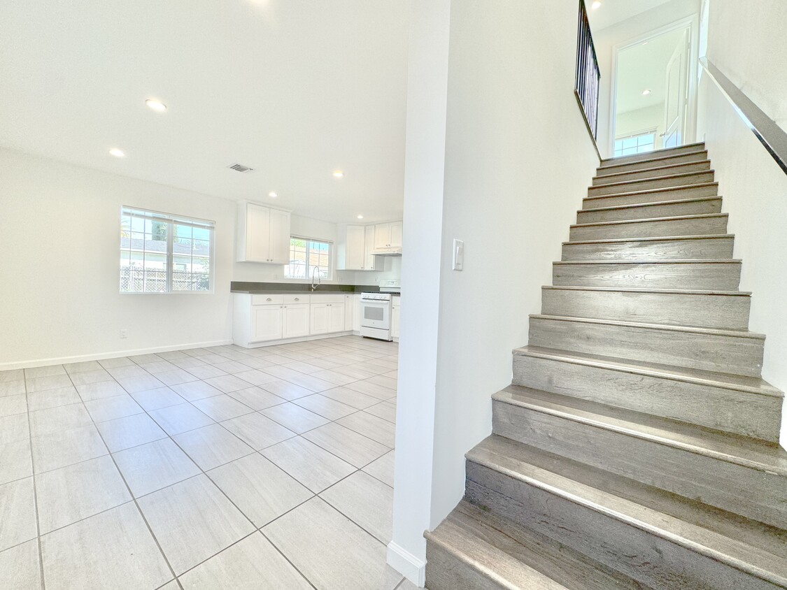 7344 Loma Verde Ave, Canoga Park, CA 91303 House Rental in Canoga