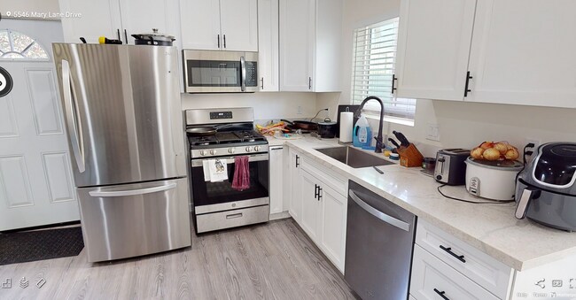 Foto del edificio - 5546 Mary Ln Dr