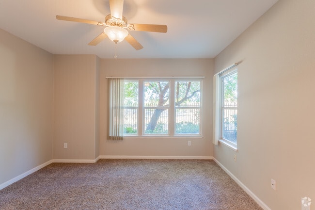 Interior Photo - Carlyle