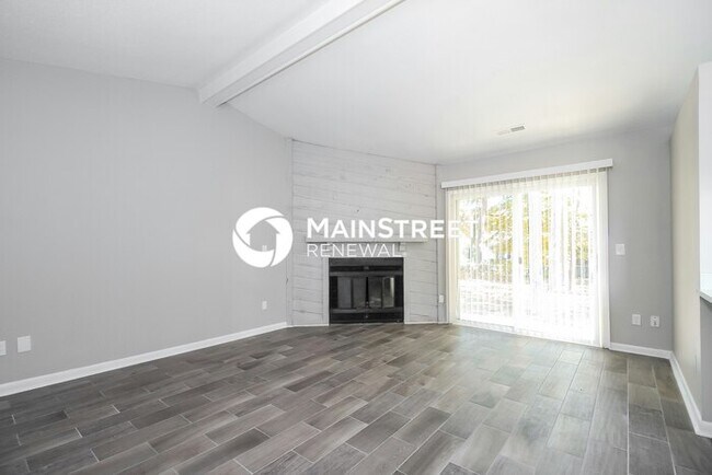 Foto del edificio - 1620 Stoneybrook Dr