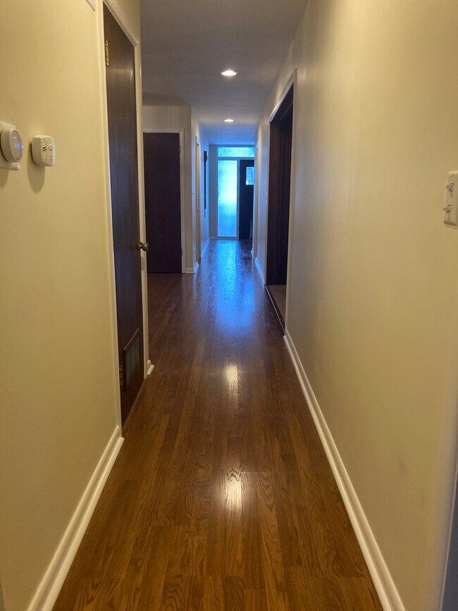 Foto del edificio - 3409 N Bigelow St