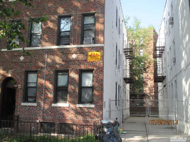 Building Photo - 4422 Ketcham St