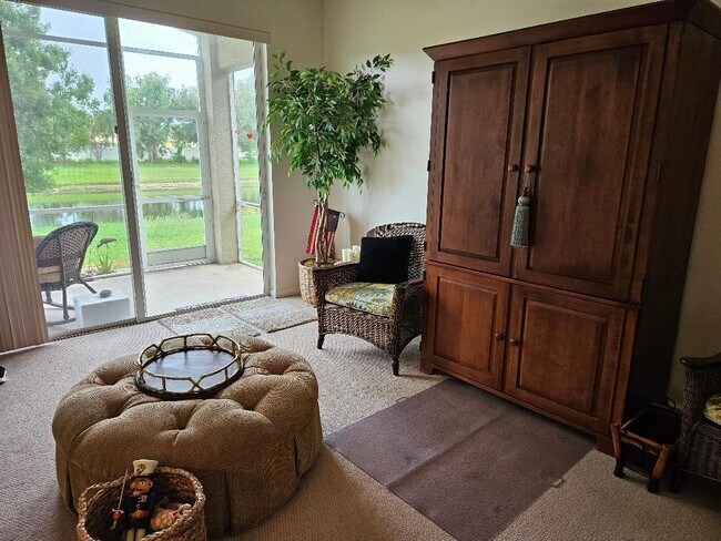 Foto del edificio - 552 Calamondin Way SW