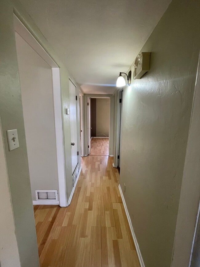 Foto del edificio - 2 Bedroom 1 Bathroom / Great for UofA Students