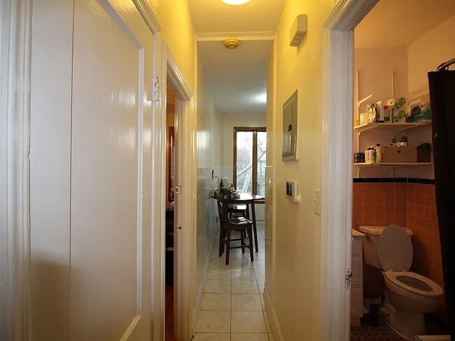 Foto del edificio - 7209 Narrows Ave