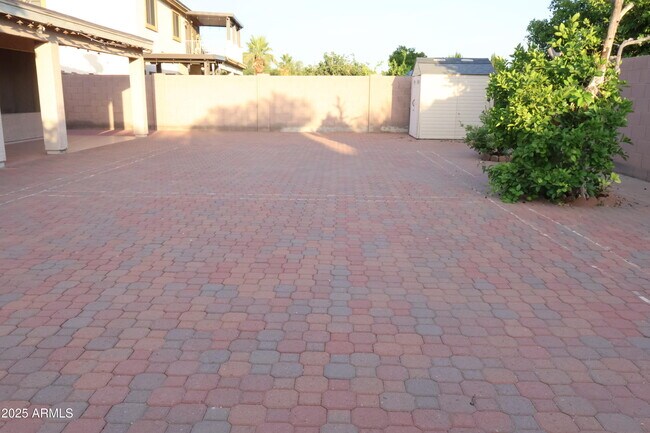 Foto del edificio - 5375 W Kaler Cir