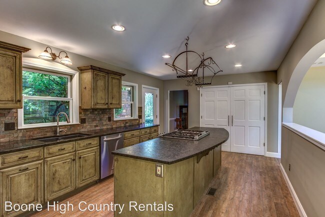 Building Photo - 3 br, 3 bath House - 3676 NC Highway 194 S