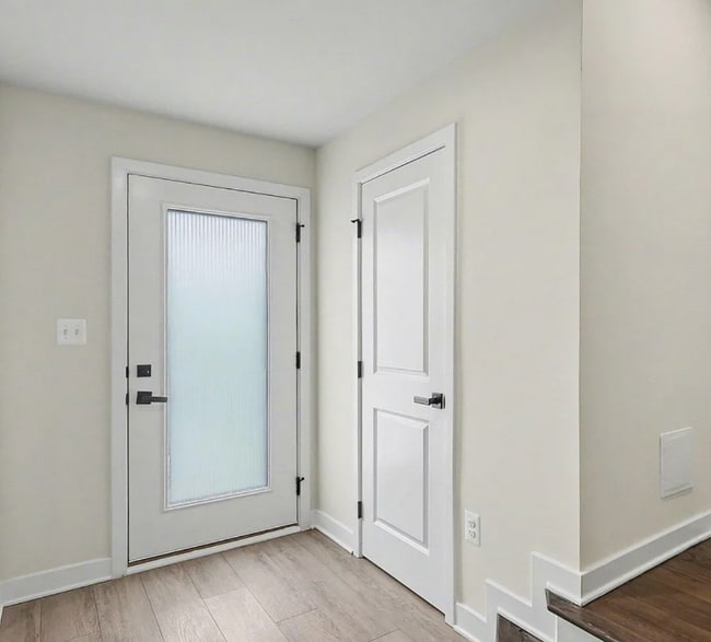 Photo - 6118 Northwest Dr Townhome