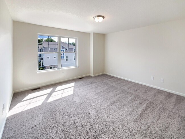 Building Photo - 6964 Huckleberry Dr