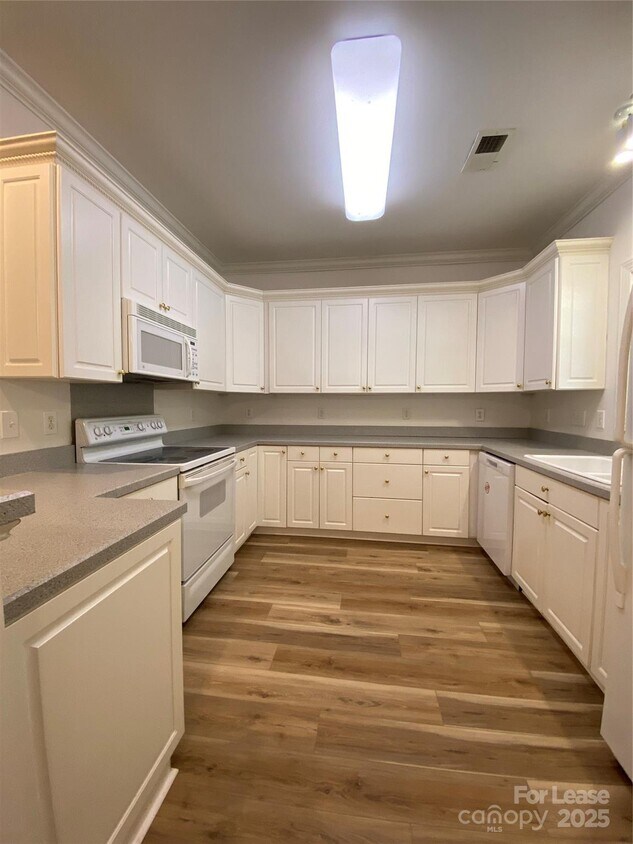 Foto principal - 532 Knighton Hill Rd