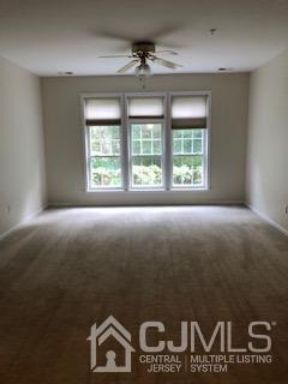 Foto del edificio - 2107 Cedar Village Blvd