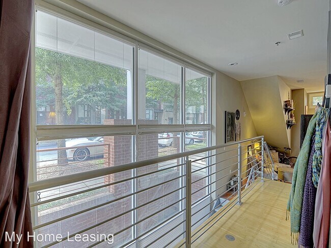 Building Photo - 1 br, 1 bath House - 297 McDonald Avenue