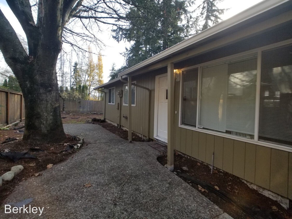 Primary Photo - 3 br, 2 bath House - 9006 Avondale Rd NE