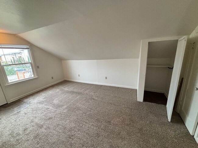 Foto del edificio - rlansing