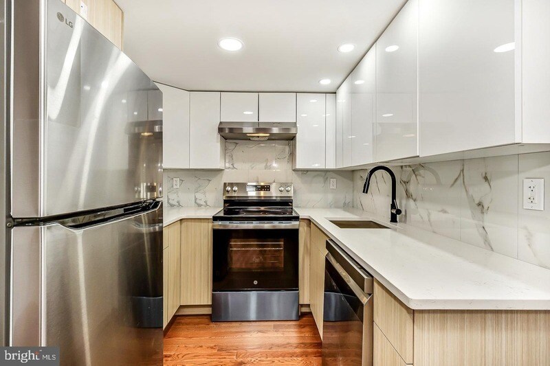 Foto principal - 182 E Huntingdon St