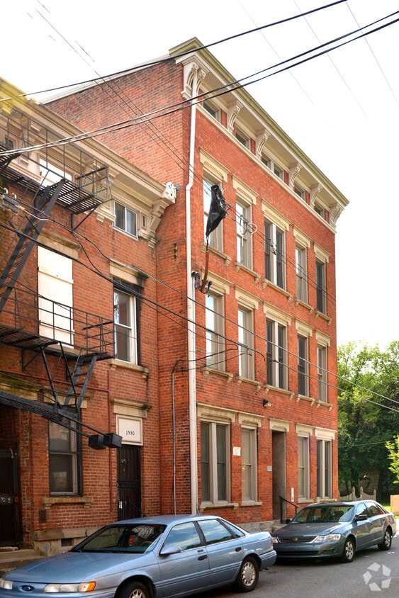 Building Photo - 1526-1528 Pleasant St