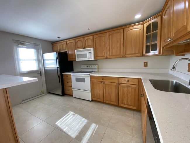 Photo - 2200 NE 33rd Ave Apartment