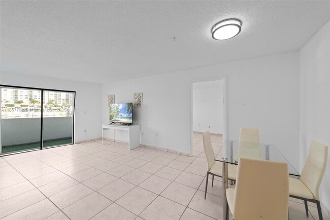 Building Photo - 4101 Indian Creek Dr