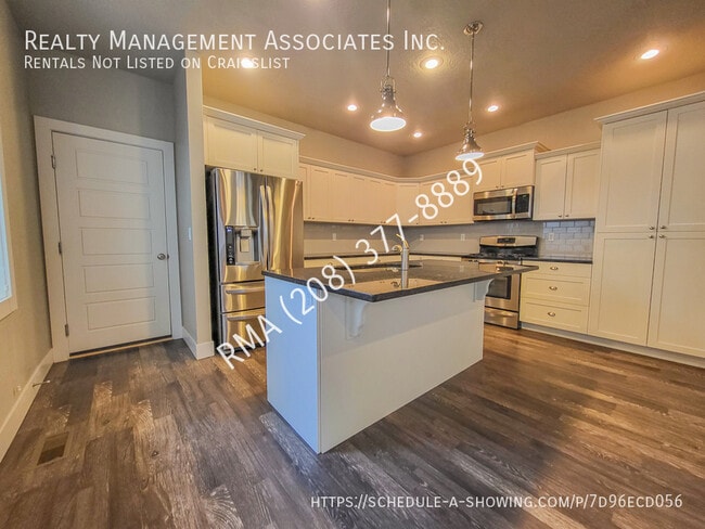 Building Photo - 2663 W Malad St