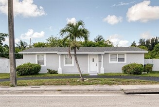 Building Photo - 1402 NW 19th St