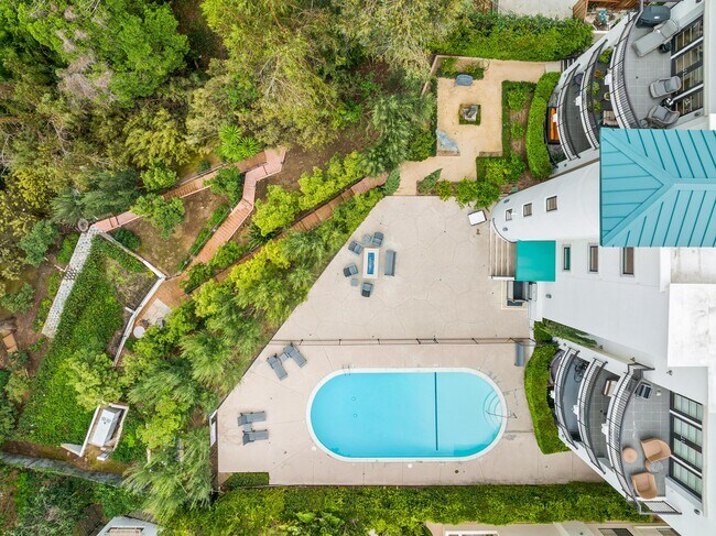 Foto del edificio - 441 S Barrington Ave