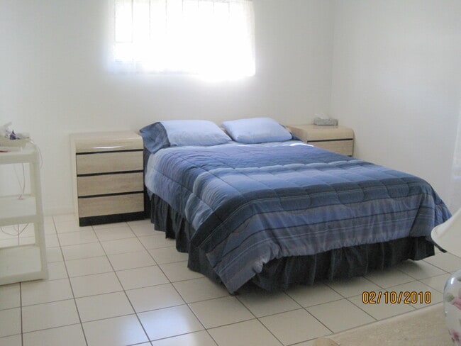 Building Photo - 5524 Lakewood Cir S