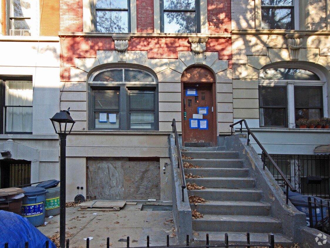 Foto del edificio - 571 7th St