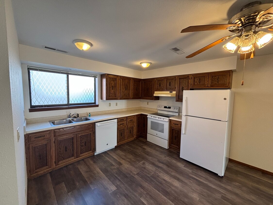Building Photo - 2709 Ventura Dr