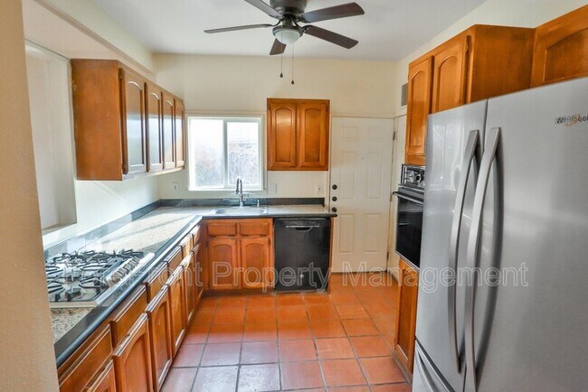 Foto del edificio - 3030 Urban Crest Dr