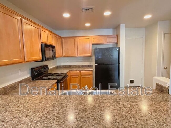 Building Photo - 5999 S Cedar Elm Ln