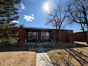 Building Photo - 1145 W Leisher Rd