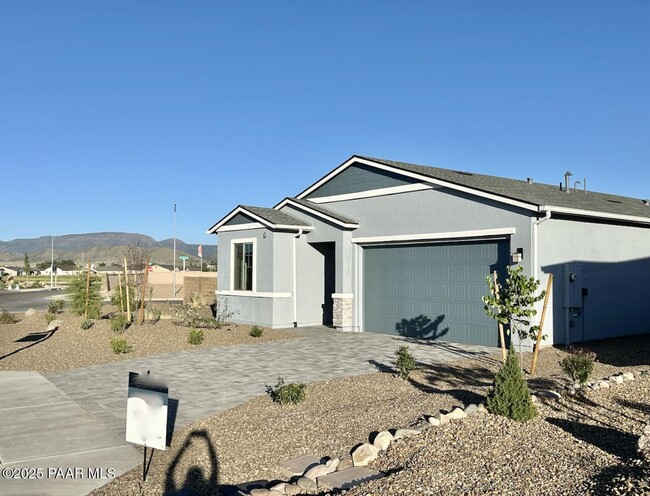 Building Photo - 7701 E Fieldstone Dr