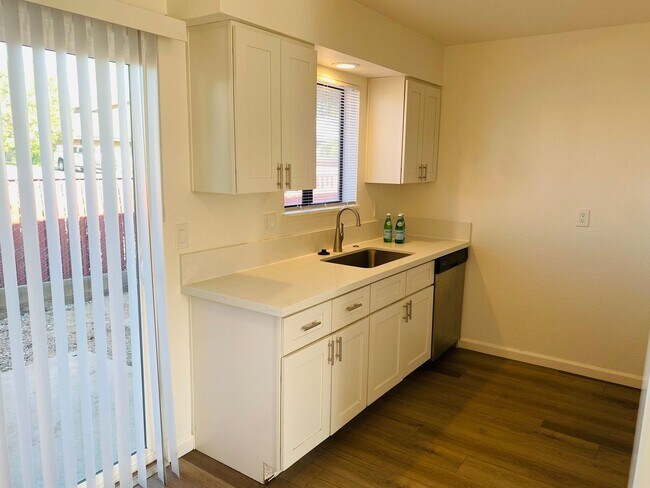 Foto del edificio - 433 Timothy Way