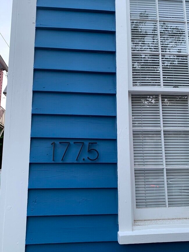 Foto del edificio - 177 Saint Philip St