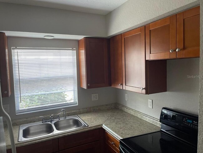 Building Photo - 9027 Westchester Cir