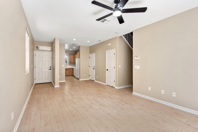 Building Photo - 2371 Snowberry Cir