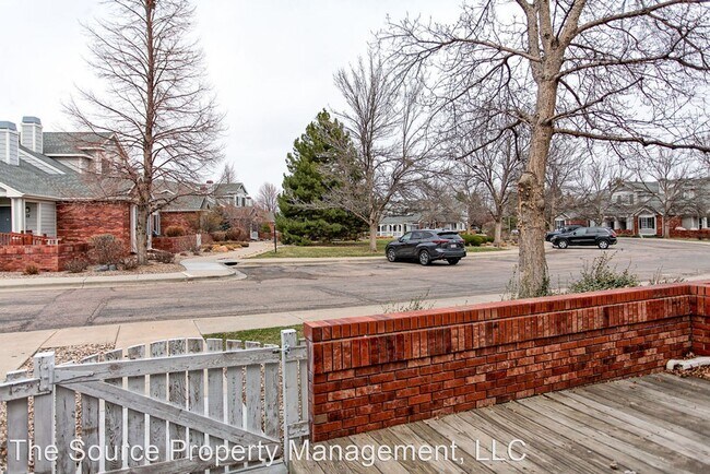 Building Photo - 3 br, 2.5 bath House - 4500 Seneca St #59