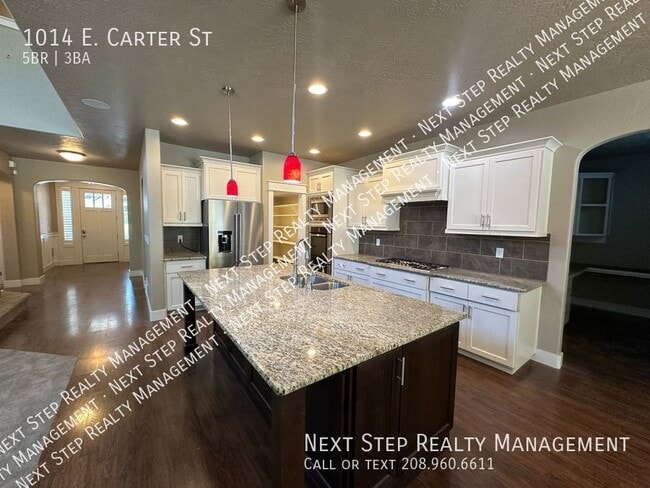 Building Photo - 5 Bed 3 Bath SE Boise Home - NO SECURITY D...