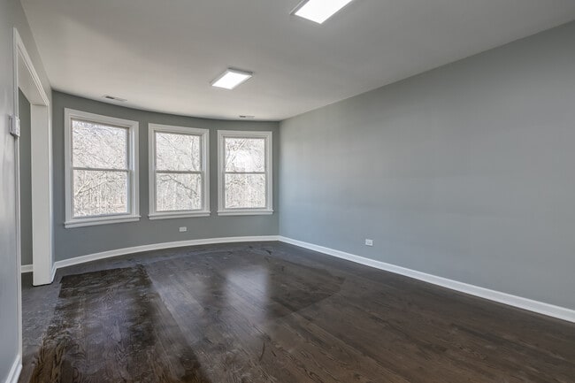 Foto del edificio - 5843 N Cicero Ave