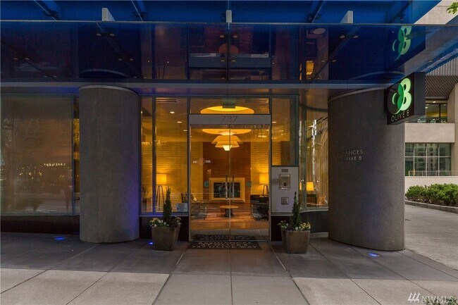 Foto del edificio - 737 Olive Way