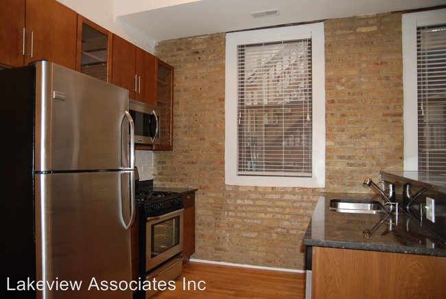 Building Photo - 2053 N Sheffield Ave