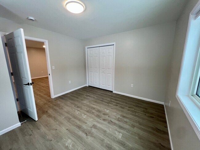 Foto del edificio - 1013 Two Rivers St