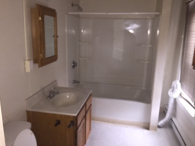 Baño - 24 Charlton St